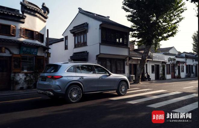 全新奔驰GLC试驾体验同级智能与豪华标杆(图4)