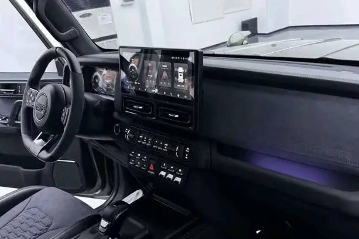 延续经典装备硬核 212品牌首款车型正式发布(图5)